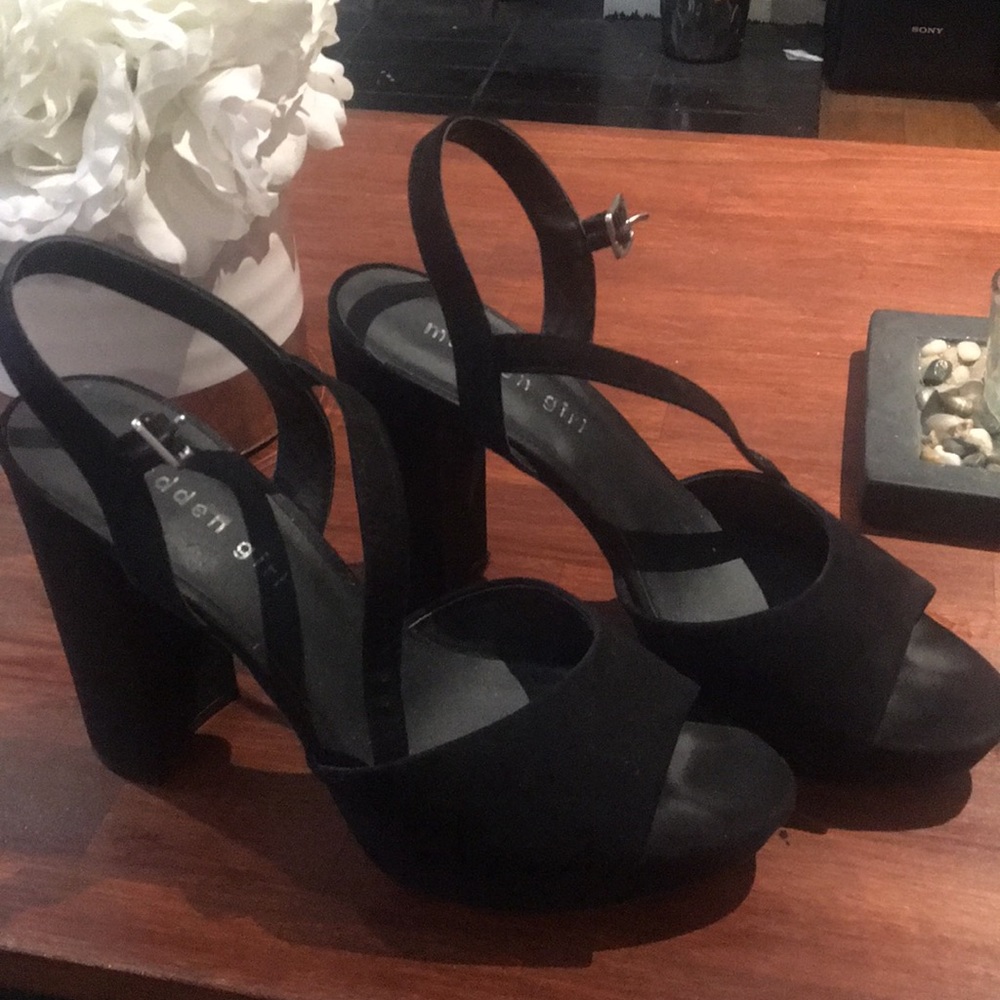 Basic Black Suede Platform Shoes